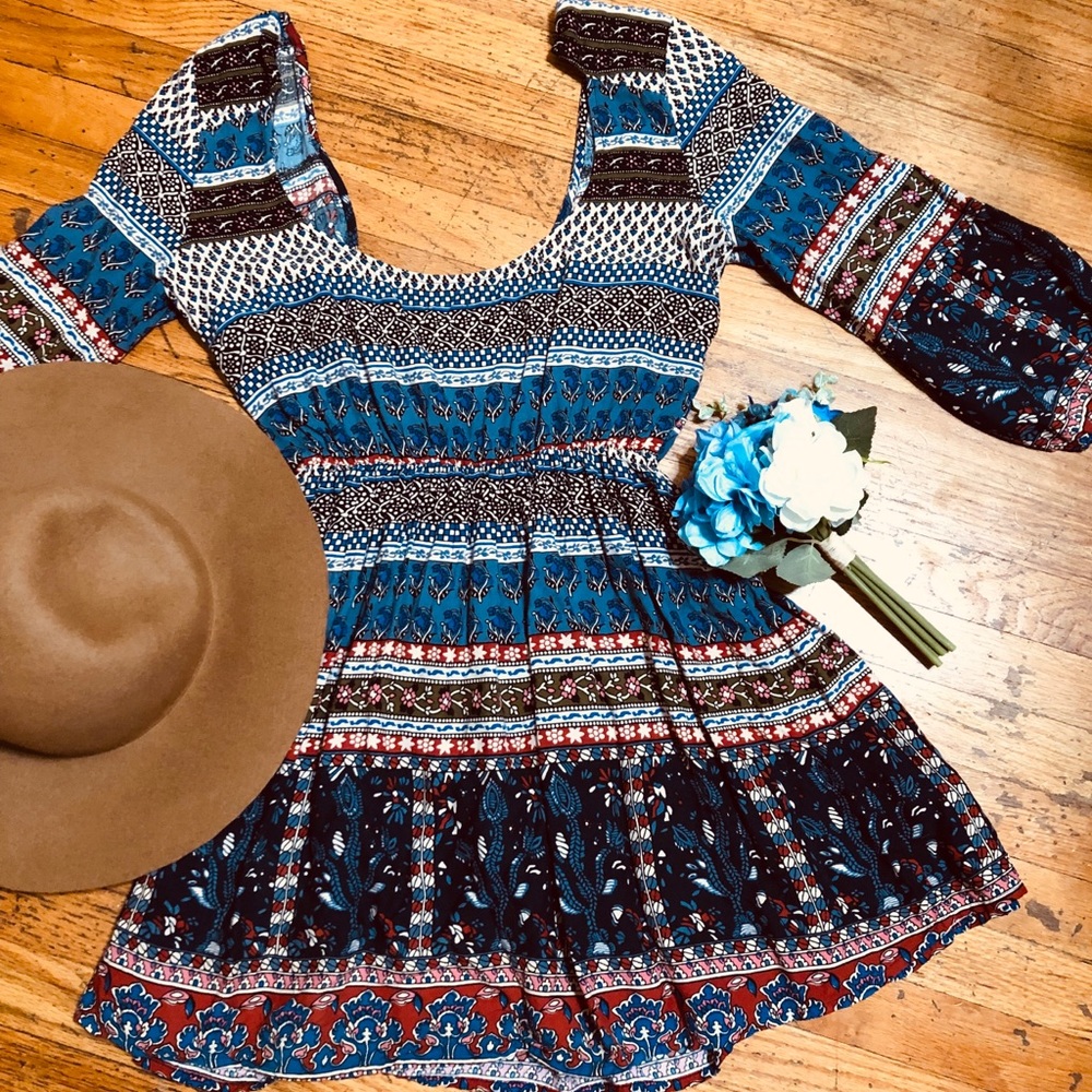 Patterned hollister dress